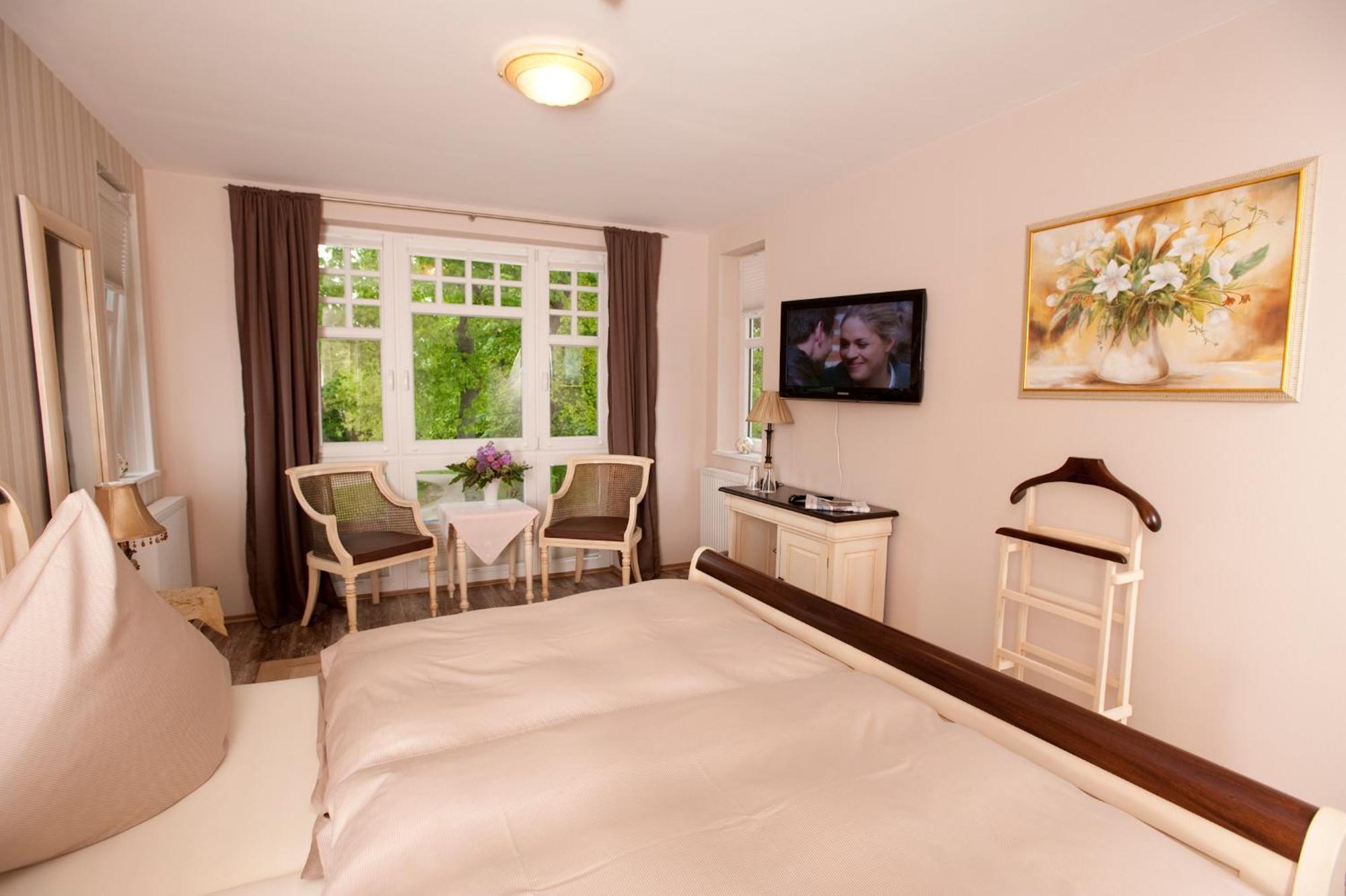 Hotel Bess Albersdorf  ภายนอก รูปภาพ