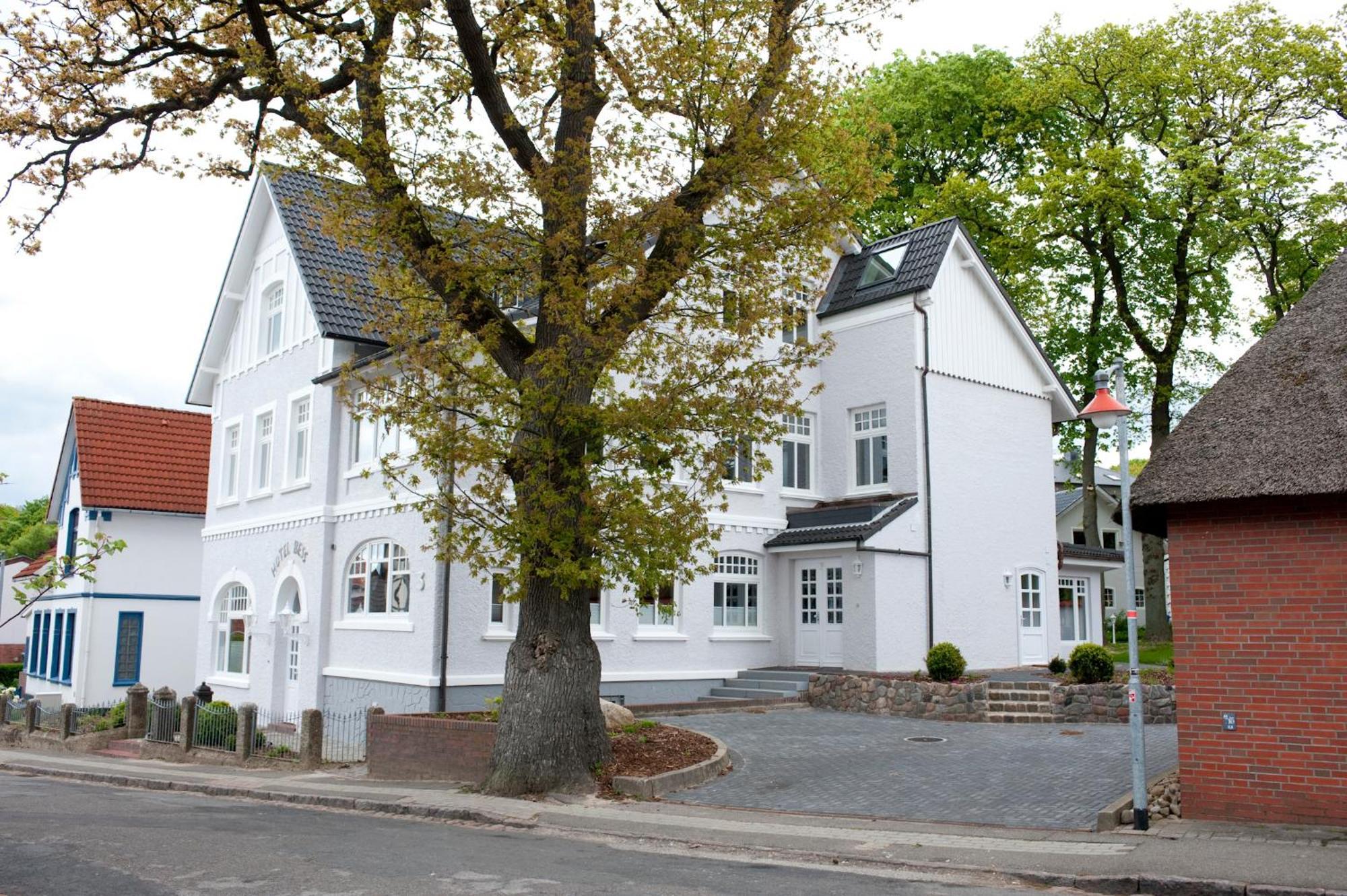 Hotel Bess Albersdorf  ภายนอก รูปภาพ